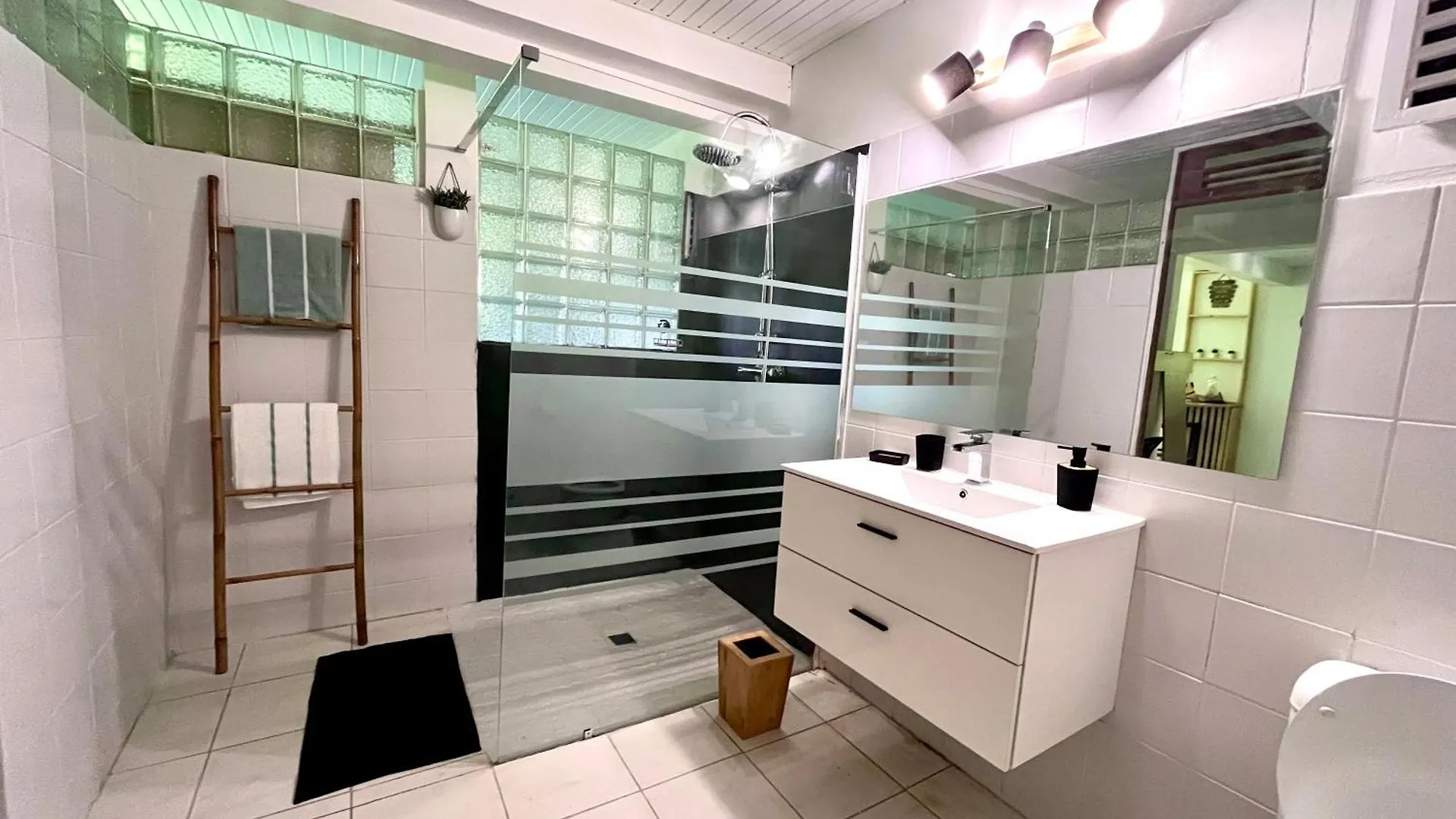 Appartement Le Colibri Avec Jacuzzi Saint-Joseph 0*,  Martynika